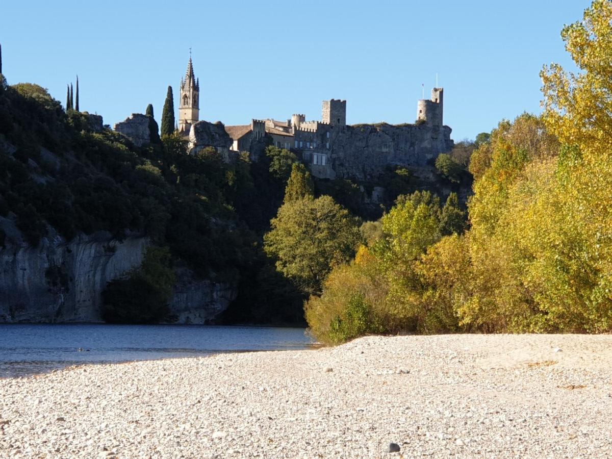 Le Clos Du Grand Chene - Gites 4 Etoiles - Saint-Marcel-d'Ardeche Exterior foto